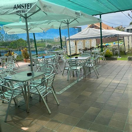 Hostal Restaurante Rio Ubierna Quintanilla-Vivar Екстер'єр фото