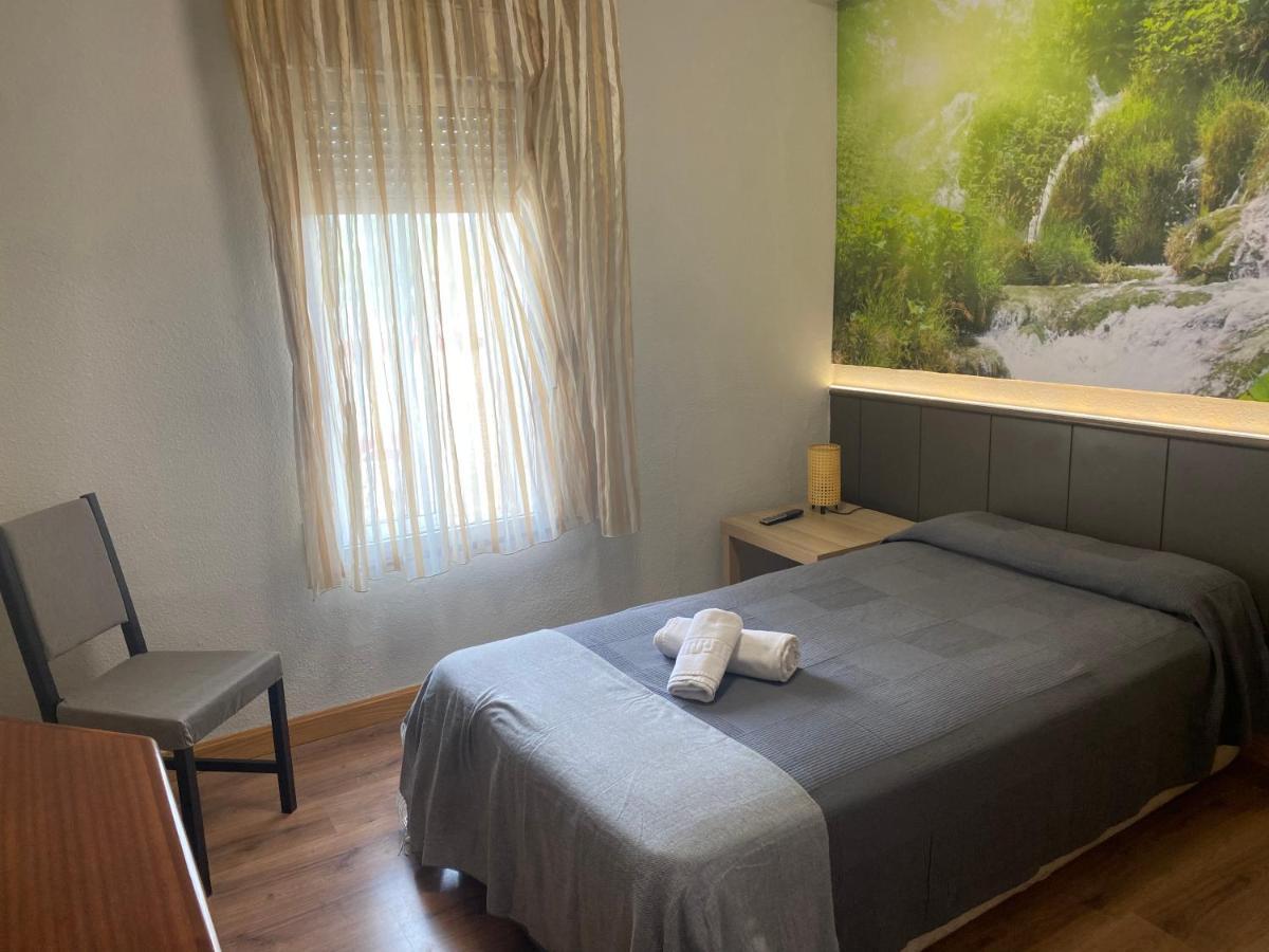 Hostal Restaurante Rio Ubierna Quintanilla-Vivar Екстер'єр фото