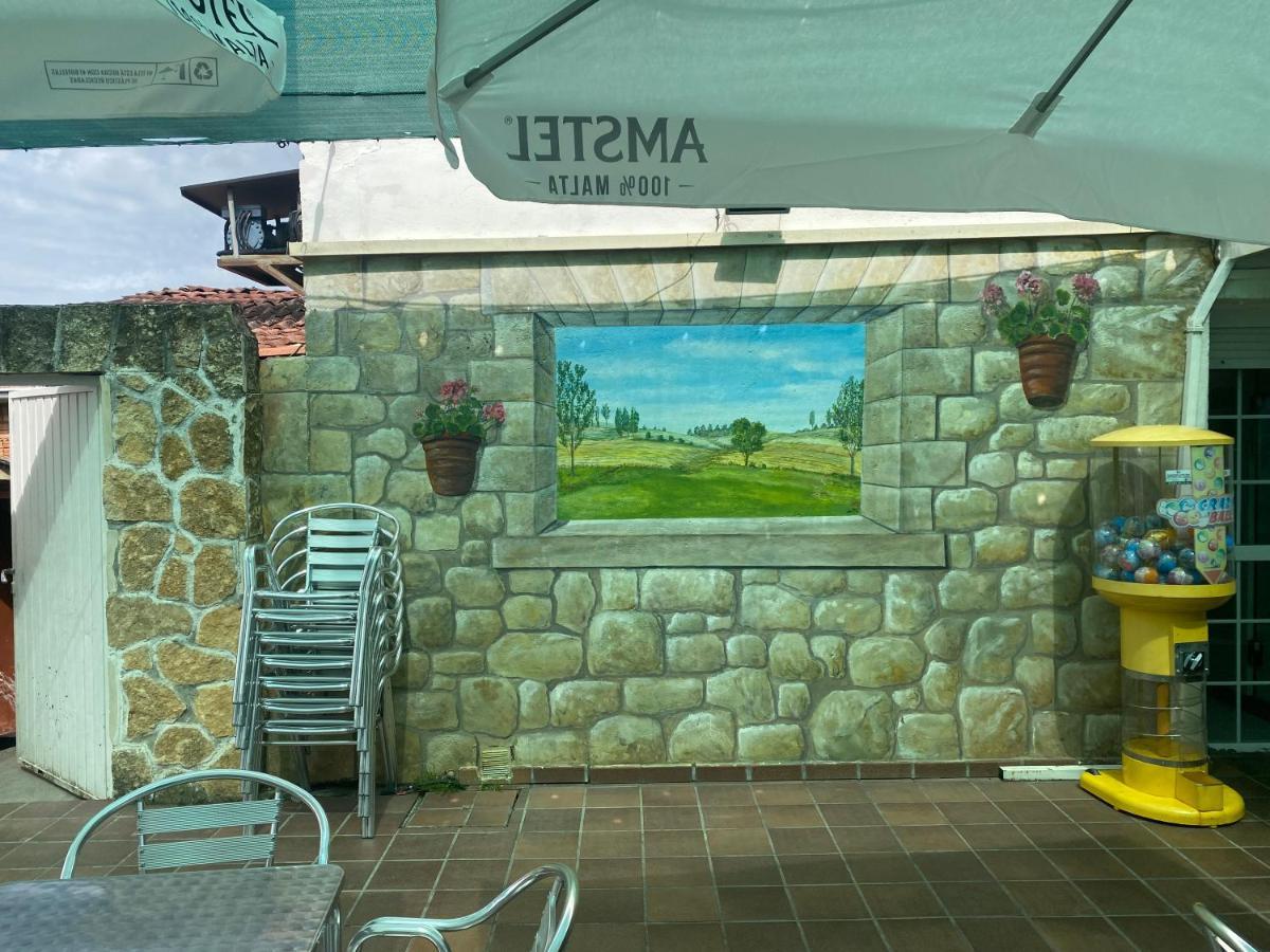 Hostal Restaurante Rio Ubierna Quintanilla-Vivar Екстер'єр фото